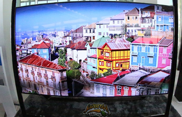 Samsung Transforms the Home Entertainment Experience with its 2013 Smart TV Lineup