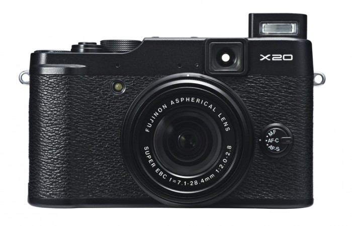FUJIFILM Launches the New X20 Camera in the UAE Reconnecting Style with Substance
