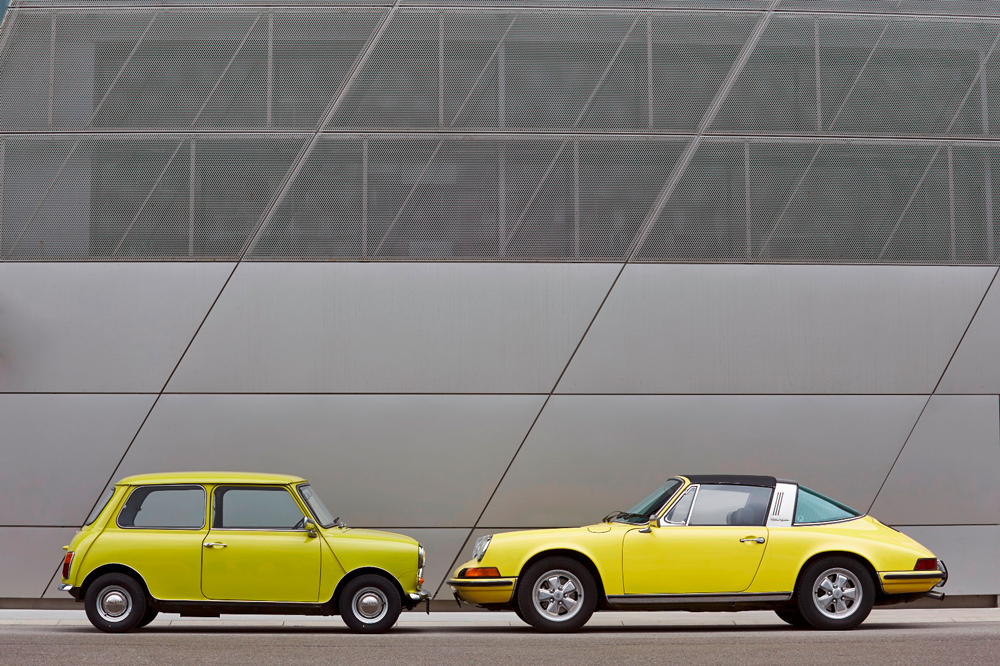 Forever young: The classic Mini congratulates the Porsche 911 on its 50th birthday