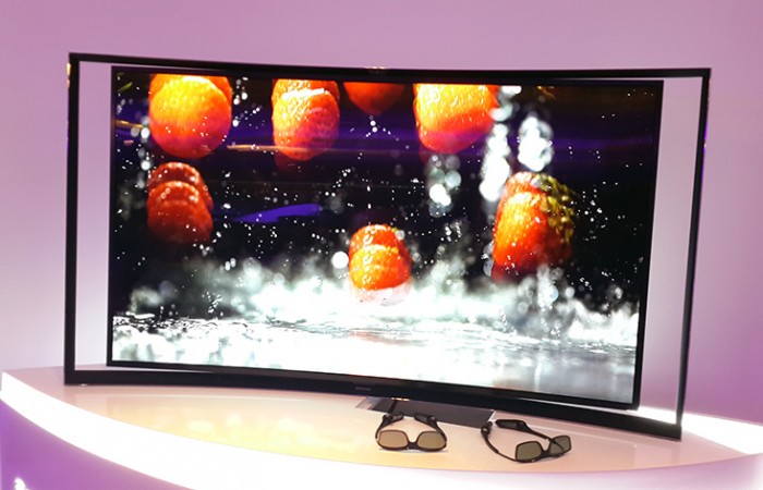 Samsung_Curved_OLED_TV-6