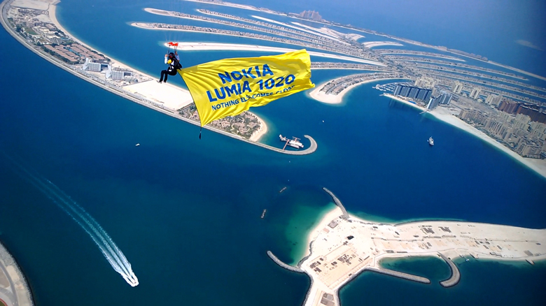 Nokia-Lumia-1020-Skydive-3