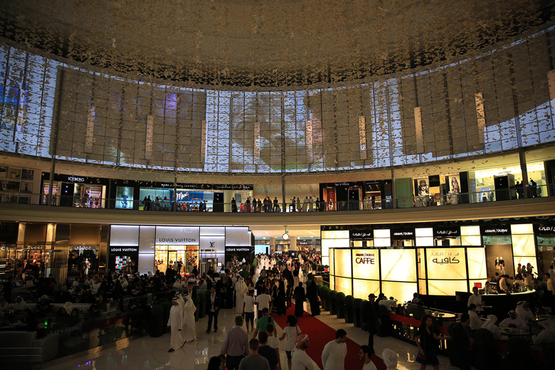 Vogue Fashion Dubai Experience at The Dubai Mall welcomes over 400,000 visitors; raises AED 5 million for Dubai Cares