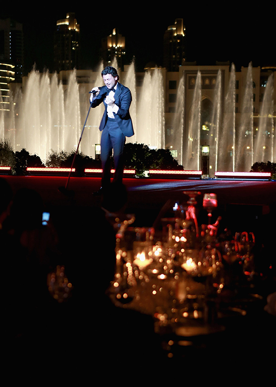 Vogue Fashion Dubai Experience at The Dubai Mall welcomes over 400,000 visitors; raises AED 5 million for Dubai Cares