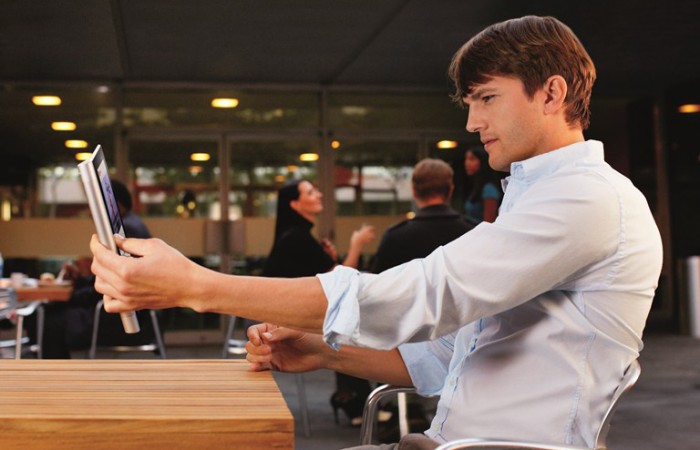 Yoga-Tablet-Ashton-Kutcher
